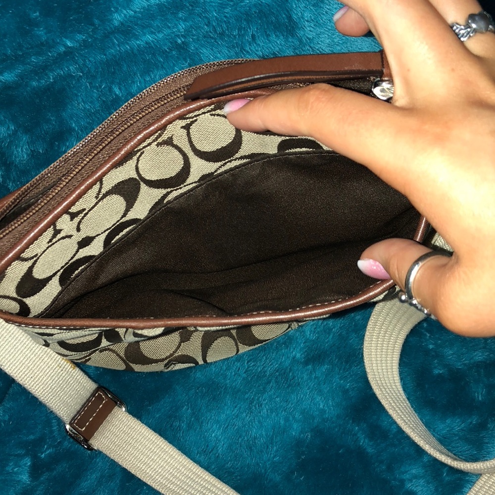 Coach 💯crossbody bag - Picture 2 of 5